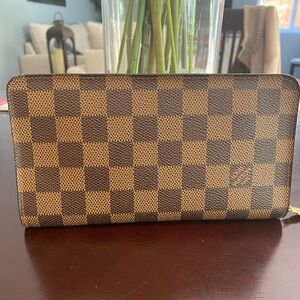 Louis Vuitton Damier Ebene Zippy Wallet